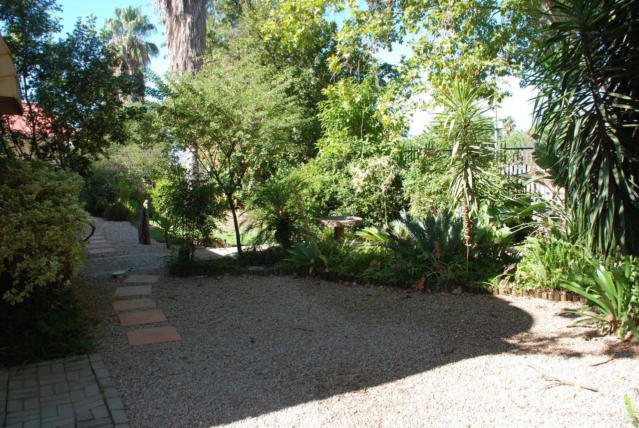 86 On Langenhoven Bed & Breakfast Oudtshoorn Luaran gambar